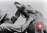 Standbild britische Soldaten Palästina Wüste, 1917, aus Sekunde 58 historischem Filmmaterial Videoclip 65675028109
