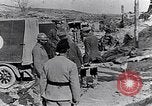 Image des ambulances de la Croix-Rouge l'Europe, 1918, de la seconde 3 séquences d'archives historiques vidéo 65675028115