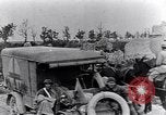 Image des ambulances de la Croix-Rouge l'Europe, 1918, de la seconde 15 séquences d'archives historiques vidéo 65675028115
