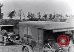 Image des ambulances de la Croix-Rouge l'Europe, 1918, de la seconde 16 séquences d'archives historiques vidéo 65675028115
