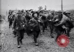 Image troupes britanniques et australiens France, 1916, de la seconde 10 séquences d'archives historiques vidéo 65675028120
