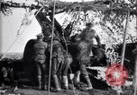 Standbild britischen bombardieren deutsche Leitung mit 8 Zoll Haubitzen Frankreich, 1916, aus Sekunde 16 historischem Filmmaterial Videoclip 65675028121