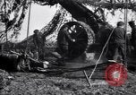 Standbild britischen bombardieren deutsche Leitung mit 8 Zoll Haubitzen Frankreich, 1916, aus Sekunde 21 historischem Filmmaterial Videoclip 65675028121