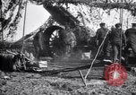 Standbild britischen bombardieren deutsche Leitung mit 8 Zoll Haubitzen Frankreich, 1916, aus Sekunde 22 historischem Filmmaterial Videoclip 65675028121