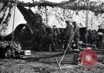 Standbild britischen bombardieren deutsche Leitung mit 8 Zoll Haubitzen Frankreich, 1916, aus Sekunde 25 historischem Filmmaterial Videoclip 65675028121