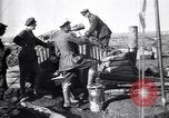 Standbild britischen bombardieren deutsche Leitung mit 8 Zoll Haubitzen Frankreich, 1916, aus Sekunde 40 historischem Filmmaterial Videoclip 65675028121