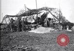 Standbild britischen bombardieren deutsche Leitung mit 8 Zoll Haubitzen Frankreich, 1916, aus Sekunde 41 historischem Filmmaterial Videoclip 65675028121