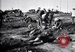 Standbild britische Truppen Vorbereiten für den Kampf in der Schlacht der Ancre Frankreich, 1916, aus Sekunde 33 historischem Filmmaterial Videoclip 65675028122