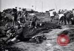 Standbild britische Truppen Vorbereiten für den Kampf in der Schlacht der Ancre Frankreich, 1916, aus Sekunde 39 historischem Filmmaterial Videoclip 65675028122