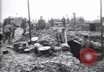 Standbild British gun Batterien in der Schlacht der Ancre Frankreich, 1916, aus Sekunde 22 historischem Filmmaterial Videoclip 65675028123