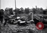 Standbild British gun Batterien in der Schlacht der Ancre Frankreich, 1916, aus Sekunde 31 historischem Filmmaterial Videoclip 65675028123