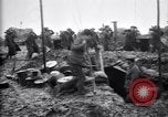 Standbild British gun Batterien in der Schlacht der Ancre Frankreich, 1916, aus Sekunde 33 historischem Filmmaterial Videoclip 65675028123