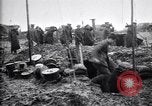 Standbild British gun Batterien in der Schlacht der Ancre Frankreich, 1916, aus Sekunde 34 historischem Filmmaterial Videoclip 65675028123