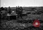 Standbild British gun Batterien in der Schlacht der Ancre Frankreich, 1916, aus Sekunde 43 historischem Filmmaterial Videoclip 65675028123