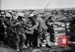 Standbild British 5th Army Truppen in der Schlacht der Ancre Frankreich, 1916, aus Sekunde 19 historischem Filmmaterial Videoclip 65675028124