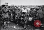 Standbild British 5th Army Truppen in der Schlacht der Ancre Frankreich, 1916, aus Sekunde 28 historischem Filmmaterial Videoclip 65675028124