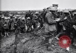 Standbild British 5th Army Truppen in der Schlacht der Ancre Frankreich, 1916, aus Sekunde 33 historischem Filmmaterial Videoclip 65675028124