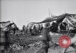 Standbild britischen Artilleristen feuern 8-Zoll howitzer Frankreich, 1916, aus Sekunde 16 historischem Filmmaterial Videoclip 65675028126