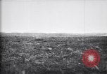 Standbild britischen Artilleristen feuern 8-Zoll howitzer Frankreich, 1916, aus Sekunde 29 historischem Filmmaterial Videoclip 65675028126
