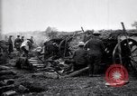 Standbild britischen Artilleristen feuern 8-Zoll howitzer Frankreich, 1916, aus Sekunde 59 historischem Filmmaterial Videoclip 65675028126