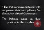 Standbild Irish Regiment Truppen in der Schlacht der Ancre Frankreich, 1916, aus Sekunde 4 historischem Filmmaterial Videoclip 65675028128