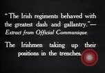 Standbild Irish Regiment Truppen in der Schlacht der Ancre Frankreich, 1916, aus Sekunde 8 historischem Filmmaterial Videoclip 65675028128