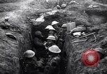 Standbild Irish Regiment Truppen in der Schlacht der Ancre Frankreich, 1916, aus Sekunde 42 historischem Filmmaterial Videoclip 65675028128