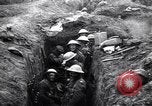Standbild Irish Regiment Truppen in der Schlacht der Ancre Frankreich, 1916, aus Sekunde 46 historischem Filmmaterial Videoclip 65675028128
