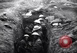Standbild Irish Regiment Truppen in der Schlacht der Ancre Frankreich, 1916, aus Sekunde 49 historischem Filmmaterial Videoclip 65675028128