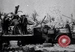 Standbild die britischen LKW-montierte antiaircraft guns Frankreich, 1916, aus Sekunde 11 historischem Filmmaterial Videoclip 65675028132