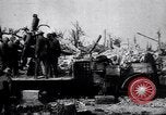 Standbild die britischen LKW-montierte antiaircraft guns Frankreich, 1916, aus Sekunde 13 historischem Filmmaterial Videoclip 65675028132
