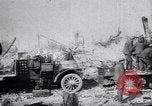 Standbild die britischen LKW-montierte antiaircraft guns Frankreich, 1916, aus Sekunde 31 historischem Filmmaterial Videoclip 65675028132