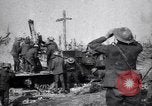 Standbild die britischen LKW-montierte antiaircraft guns Frankreich, 1916, aus Sekunde 39 historischem Filmmaterial Videoclip 65675028132