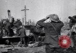 Standbild die britischen LKW-montierte antiaircraft guns Frankreich, 1916, aus Sekunde 40 historischem Filmmaterial Videoclip 65675028132