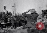 Standbild die britischen LKW-montierte antiaircraft guns Frankreich, 1916, aus Sekunde 42 historischem Filmmaterial Videoclip 65675028132