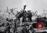 Standbild die britischen LKW-montierte antiaircraft guns Frankreich, 1916, aus Sekunde 45 historischem Filmmaterial Videoclip 65675028132