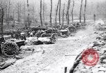 Standbild Britische Artillerie Feuern in der Schlacht der Ancre Frankreich, 1916, aus Sekunde 9 historischem Filmmaterial Videoclip 65675028141