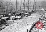 Standbild Britische Artillerie Feuern in der Schlacht der Ancre Frankreich, 1916, aus Sekunde 11 historischem Filmmaterial Videoclip 65675028141