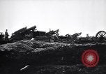 Standbild Britische Artillerie Feuern in der Schlacht der Ancre Frankreich, 1916, aus Sekunde 18 historischem Filmmaterial Videoclip 65675028141