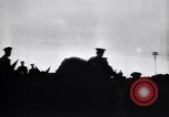 Standbild Britische Artillerie Feuern in der Schlacht der Ancre Frankreich, 1916, aus Sekunde 54 historischem Filmmaterial Videoclip 65675028141