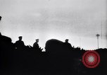 Standbild Britische Artillerie Feuern in der Schlacht der Ancre Frankreich, 1916, aus Sekunde 57 historischem Filmmaterial Videoclip 65675028141