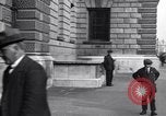 Standbild britische Bergleute Delegation London England Vereinigtes Königreich, 1914, aus Sekunde 28 historischem Filmmaterial Videoclip 65675028144