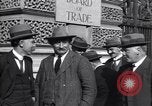 Standbild britische Bergleute Delegation London England Vereinigtes Königreich, 1914, aus Sekunde 34 historischem Filmmaterial Videoclip 65675028144