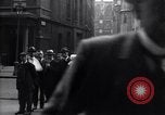 Standbild britische Bergleute Delegation London England Vereinigtes Königreich, 1914, aus Sekunde 38 historischem Filmmaterial Videoclip 65675028144