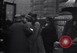 Standbild britische Bergleute Delegation London England Vereinigtes Königreich, 1914, aus Sekunde 56 historischem Filmmaterial Videoclip 65675028144