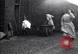 Standbild Britische Frauen arbeiten in den Krieg Ersten Weltkrieg Vereinigtes Königreich, 1914, aus Sekunde 9 historischem Filmmaterial Videoclip 65675028145