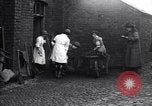 Standbild Britische Frauen arbeiten in den Krieg Ersten Weltkrieg Vereinigtes Königreich, 1914, aus Sekunde 18 historischem Filmmaterial Videoclip 65675028145