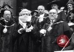 Standbild King fragt britischen weniger zu essen Brot Rationierung für Ersten Weltkrieg Aufwand London England Vereinigtes Königreich, 1914, aus Sekunde 14 historischem Filmmaterial Videoclip 65675028146