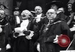 Standbild King fragt britischen weniger zu essen Brot Rationierung für Ersten Weltkrieg Aufwand London England Vereinigtes Königreich, 1914, aus Sekunde 43 historischem Filmmaterial Videoclip 65675028146