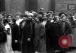 Standbild britischen Frauen arbeiten in Dundee Marmalade factory London England Vereinigtes Königreich, 1914, aus Sekunde 10 historischem Filmmaterial Videoclip 65675028147